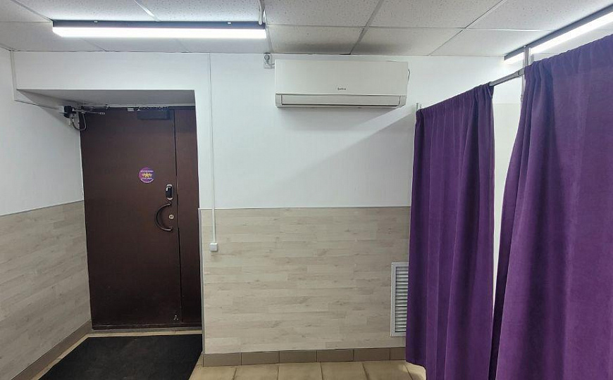 Московское шоссе на трафике 41,5 м2!!! фото