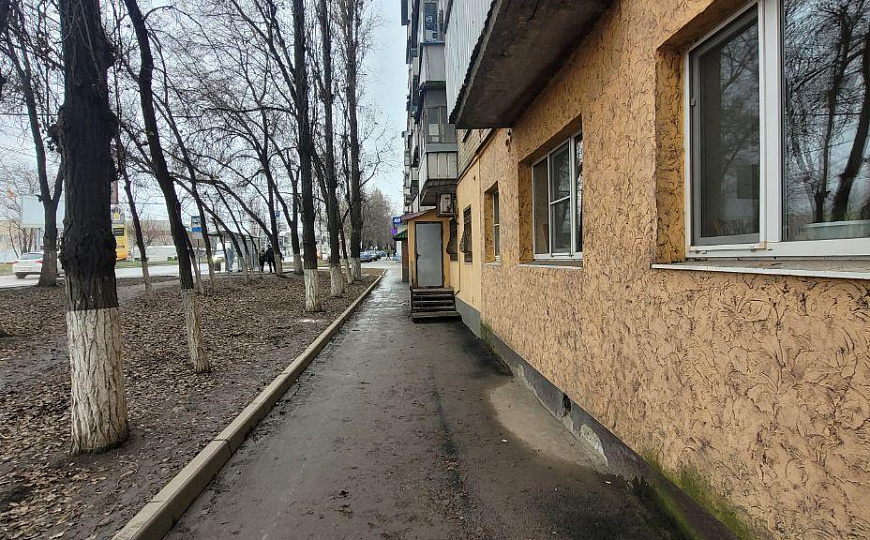 Московское шоссе на трафике 41,5 м2!!! фото