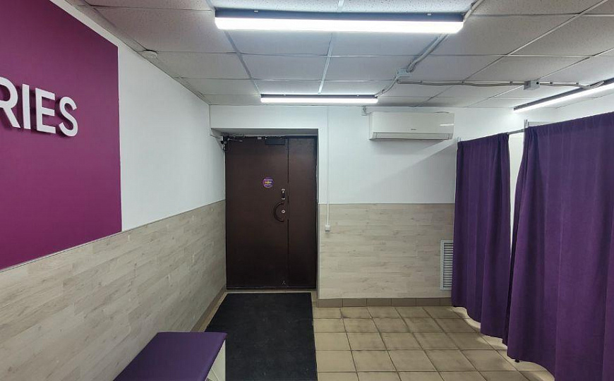 Московское шоссе на трафике 41,5 м2!!! фото