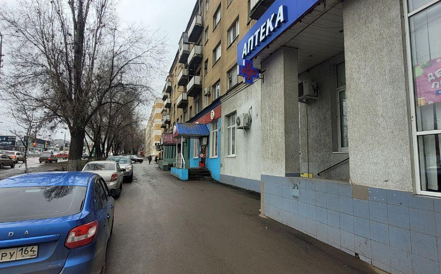 Московское шоссе на трафике 41,5 м2!!! фото