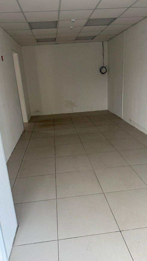 Сдам торговое помещение 38 м² на высоком трафике фото