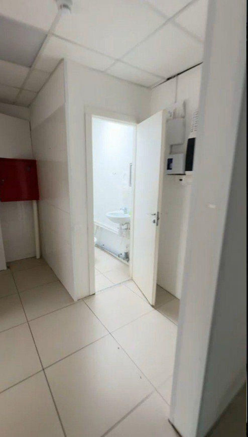 Сдам торговое помещение 38 м² на высоком трафике фото