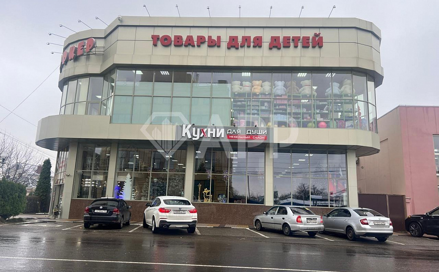 Сдам торговое помещение, 600 м² фото