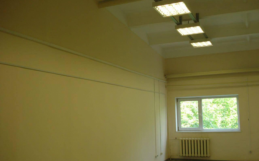 Производственное помещение с землей фото