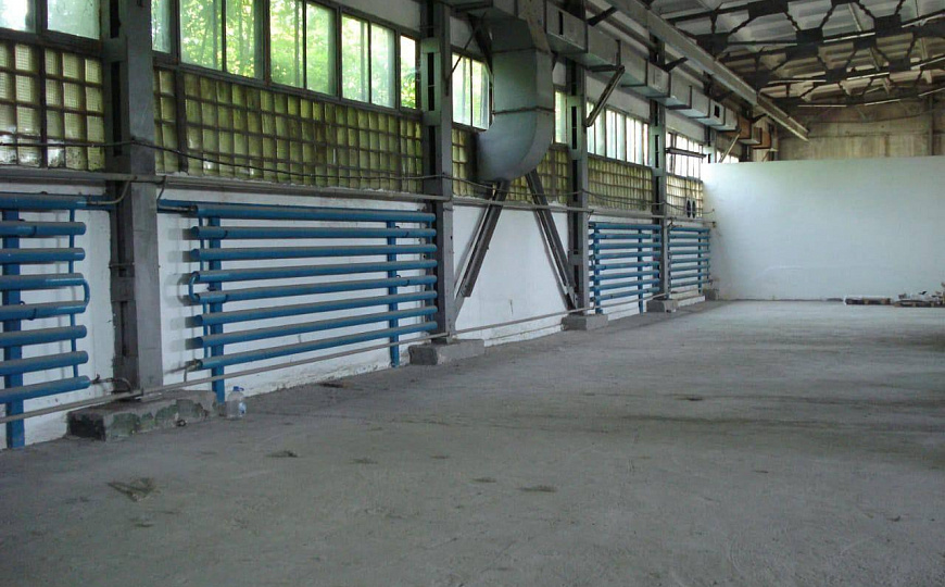 Производственное помещение с землей фото