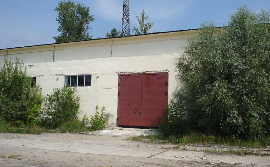 Производственное помещение с землей фото