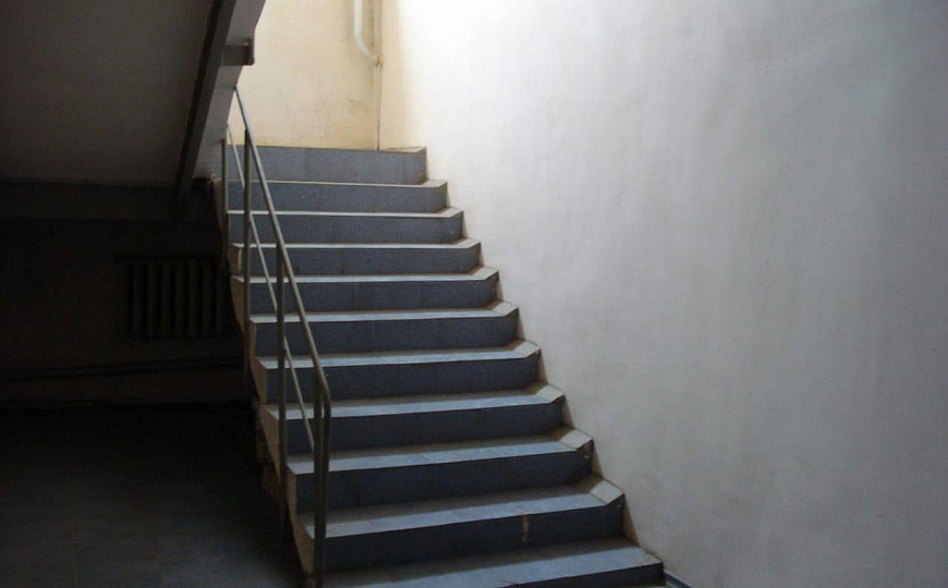 Производственное помещение с землей фото