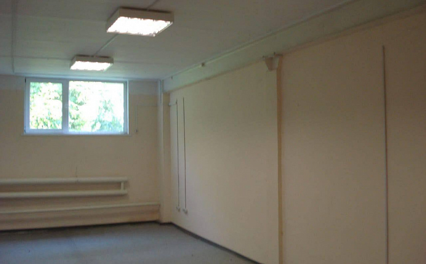 Производственное помещение с землей фото