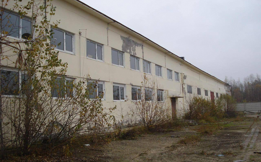 Производственное помещение с землей фото