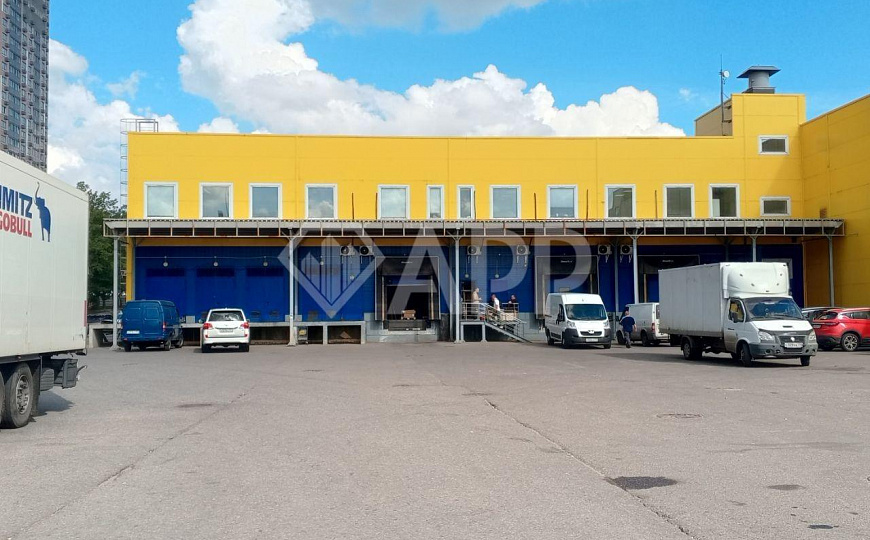 Площадь в ТЦ у входа со стороны ЖК фото