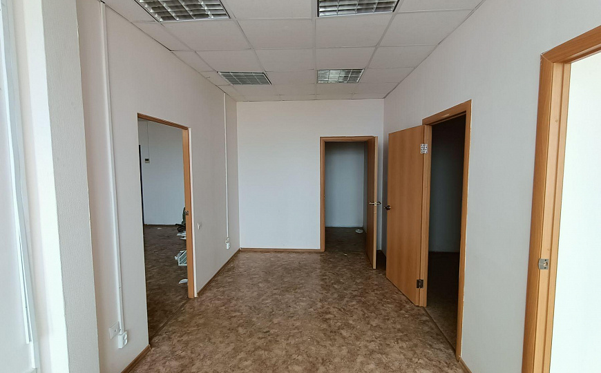 Офисное помещение на Заводском шоссе, 215 м² фото