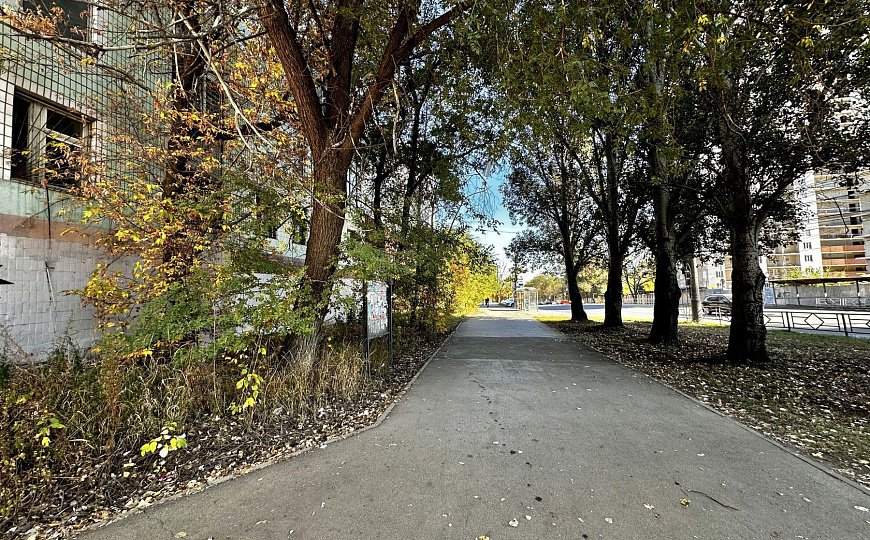 Продажа здания 5164.9 м2 с земельным участком 2328 м2  на 1 линии ул.Антонова-Овсеенко фото