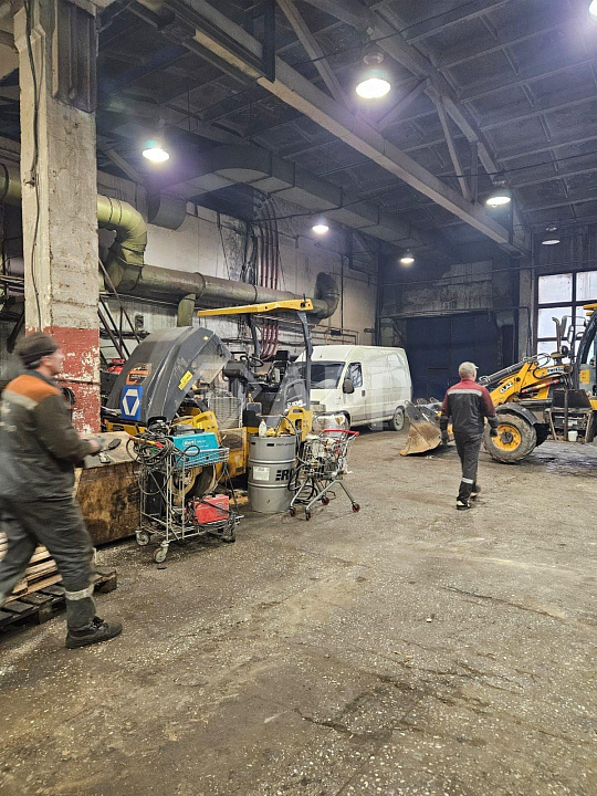 Теплое производство или автосервис 900 м2 фото