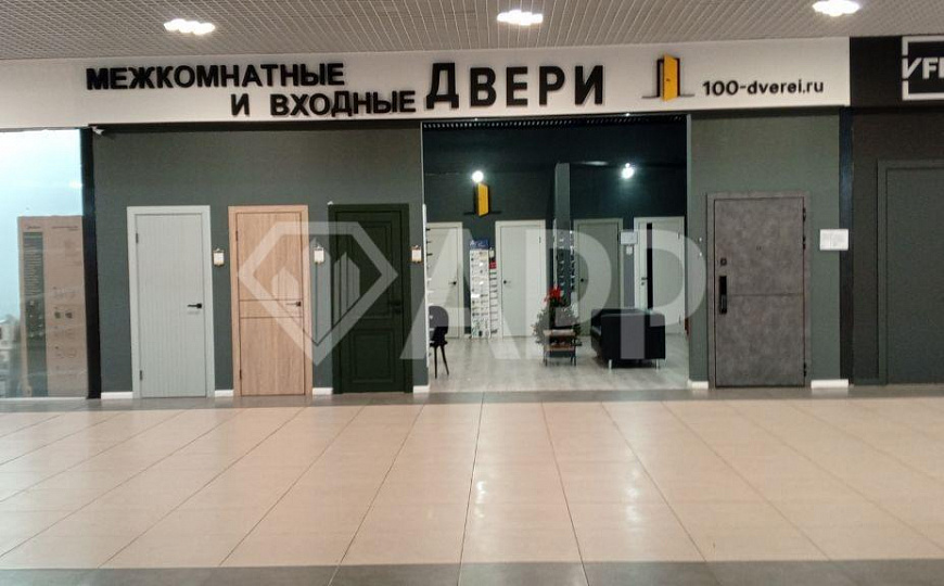 Проходное помещение в ТЦ фото