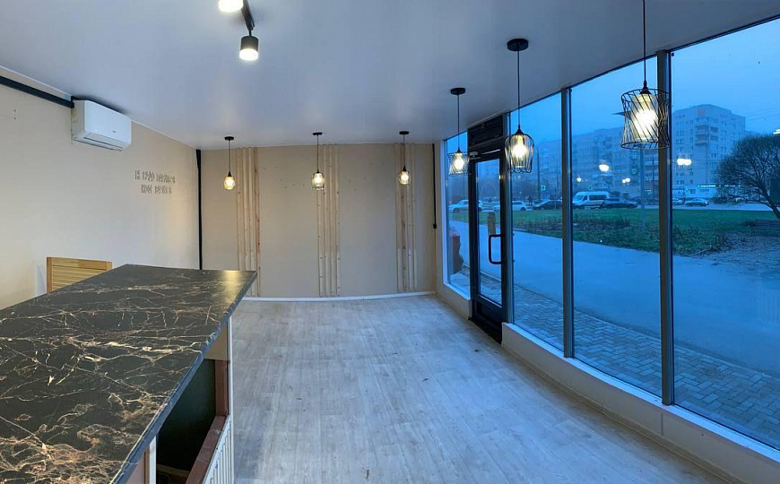 Сдаётся торговое помещение, 27 м² с высоким трафиком. фото