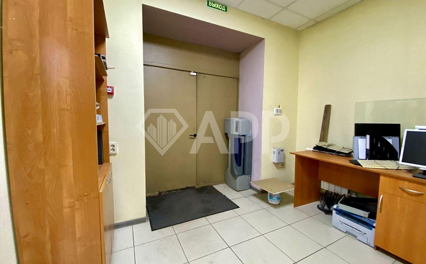 Помещение свободной планировки в центре, 133м² фото