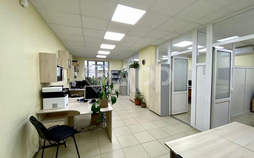 Помещение свободной планировки в центре, 133м² фото