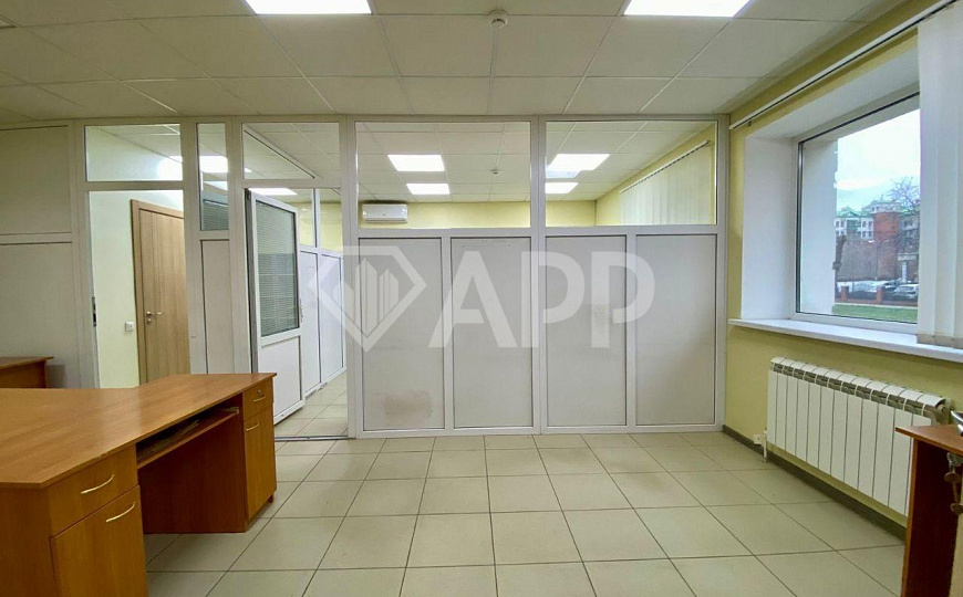 Помещение свободной планировки в центре, 133м² фото