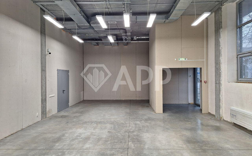 Сдам помещение в центре с дебаркадером, 177,5м² фото