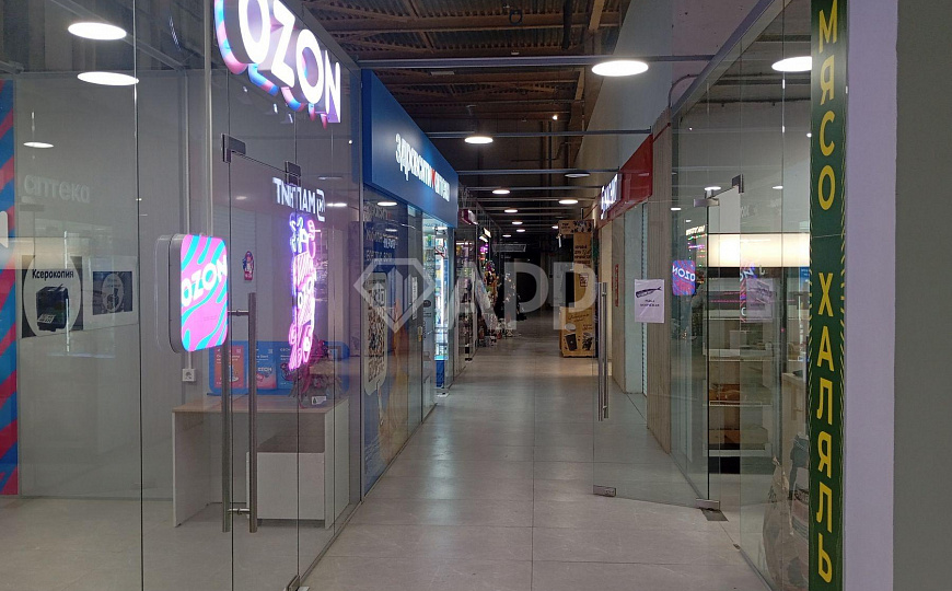 Торговое помещение  45,3 м2 в ТЦ ждет своего арендатора! фото