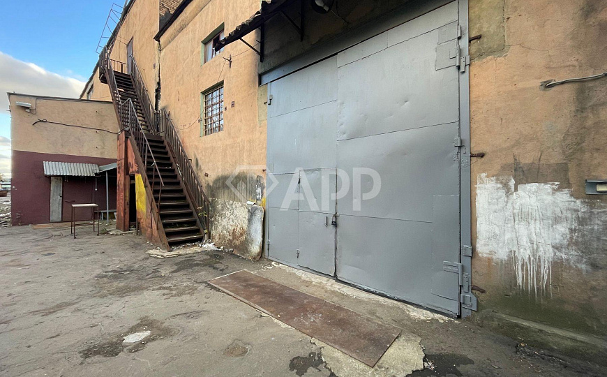 Склад 400 м2 с удобными подъездными путями фото