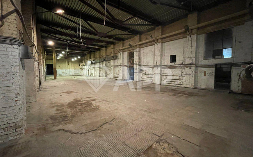 Склад 400 м2 с удобными подъездными путями фото