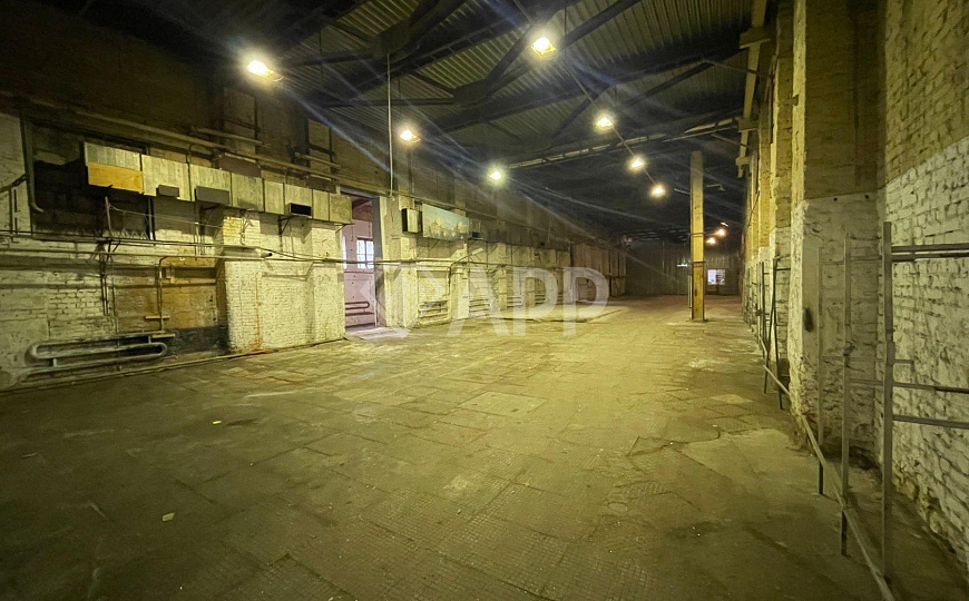 Склад 400 м2 с удобными подъездными путями фото