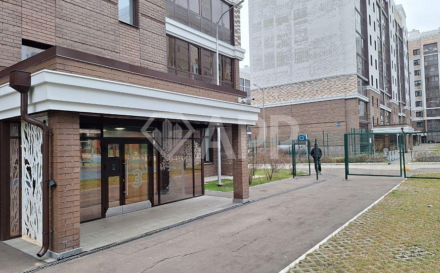 Сдам помещение в новом ЖК, 56м² фото