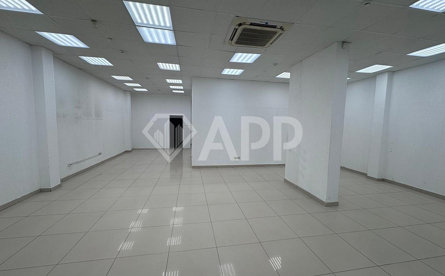 Сдаю 1 этаж 1 линия с ремонтом, 113 м² фото