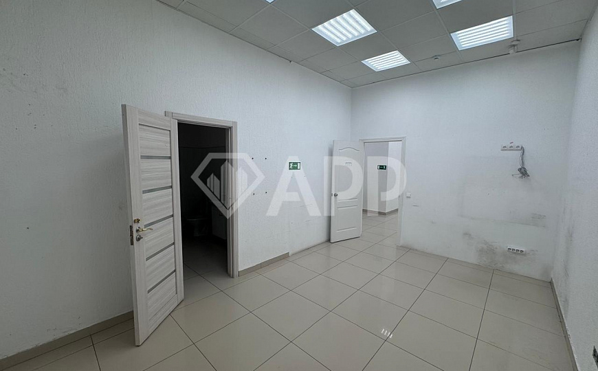 Сдаю 1 этаж 1 линия с ремонтом, 113 м² фото