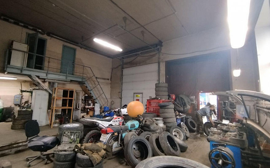 Сдаётся магазин-склад-автомастерская, 350кв.м фото