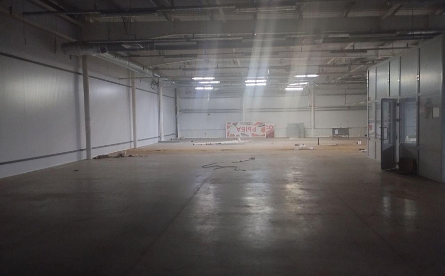 Торговая площадь на рынке 770 м2 фото