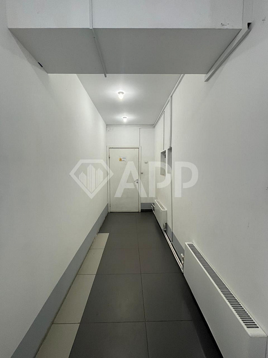 1 линия/Напротив остановки/Высокий трафик  фото