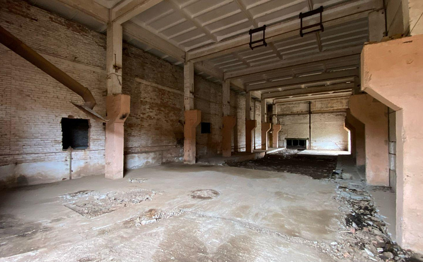 Продам ЗУ 9 Га с пром. строениями, 31 000 м² фото