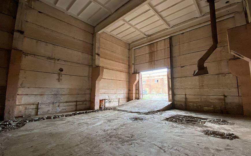 Продам ЗУ 9 Га с пром. строениями, 31 000 м² фото