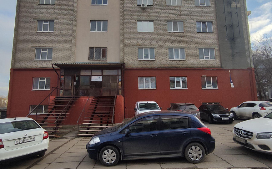 Здание с арендаторами, 2 136,9 м² фото