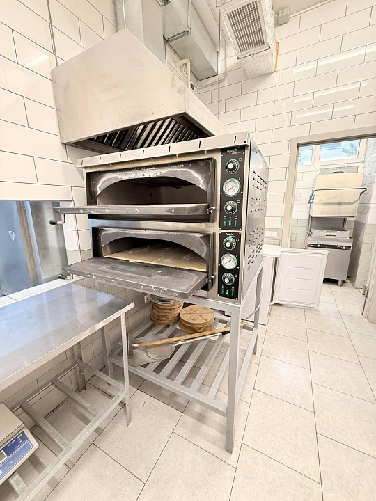 Кафе в бизнес-центре, 130 м2 фото