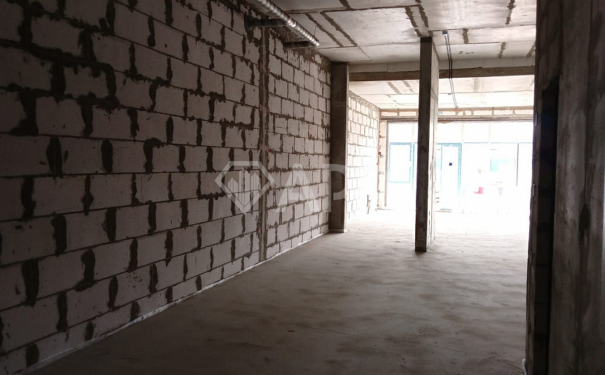 Продаю 1 этаж 1 линия фасадное, 99,4 м² фото