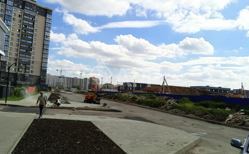 Продаю 1 этаж 1 линия фасадное, 99,4 м² фото
