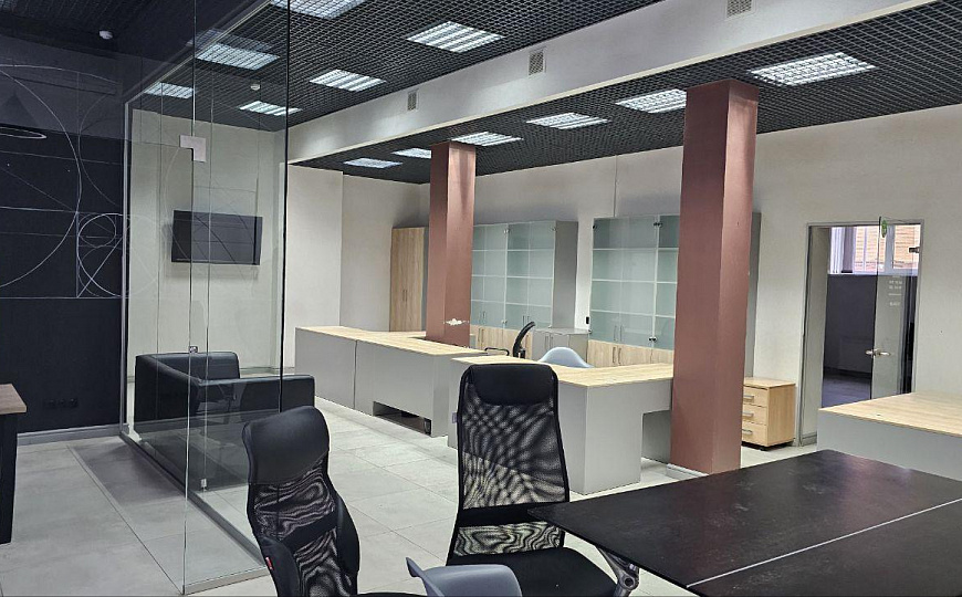 Сдам офисное помещение, 114 м² фото