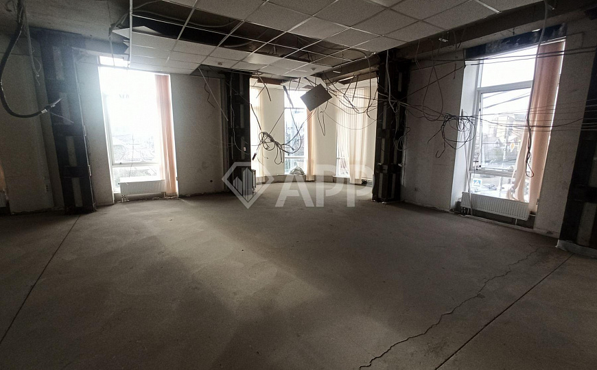 Сдам торгово/офисное помещение свободной планировки, 435 м² фото