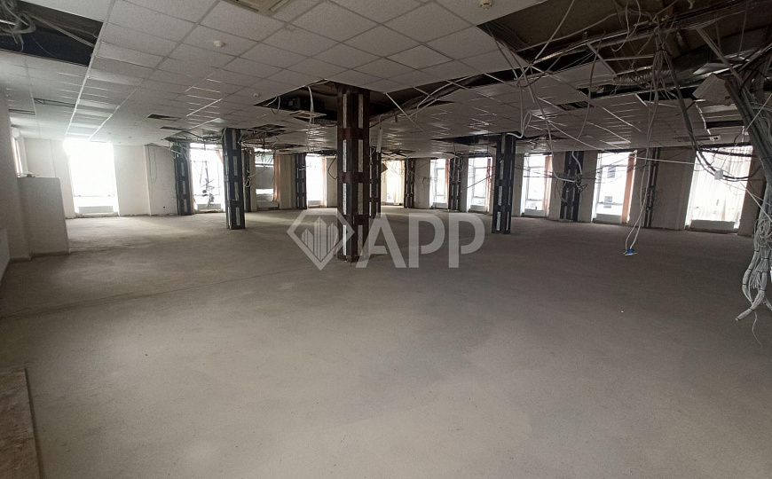 Сдам торгово/офисное помещение свободной планировки, 435 м² фото