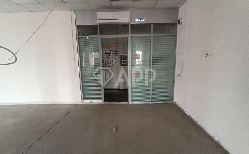 Сдам торгово/офисное помещение свободной планировки, 435 м² фото