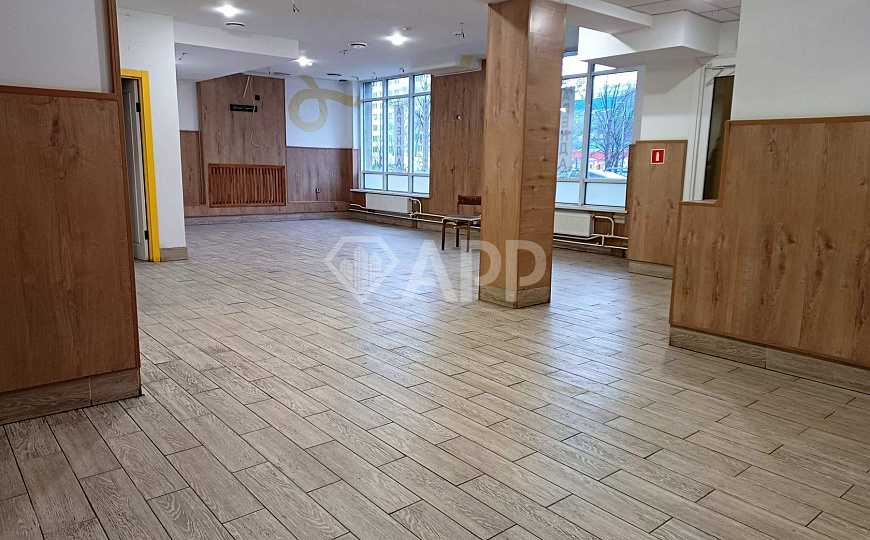 Сдам помещение свободного назначения, 136,1 м² фото