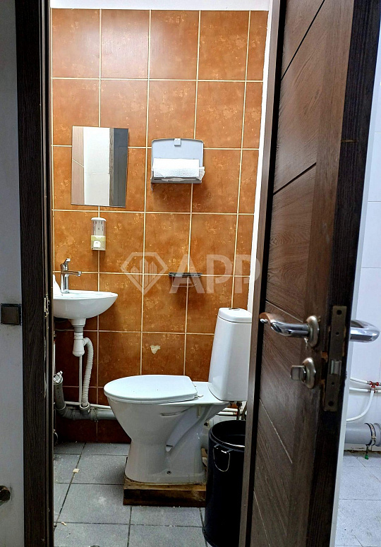 Сдам помещение свободного назначения, 136,1 м² фото