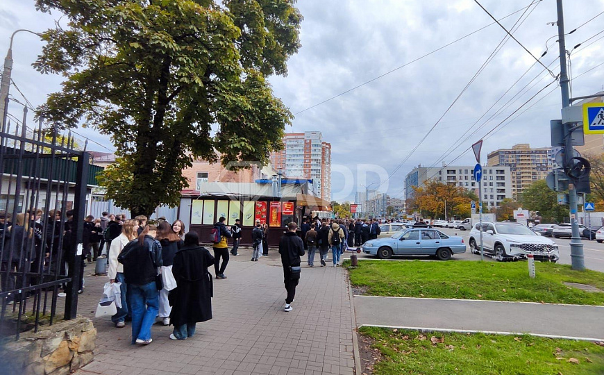 Сдаю 1 этаж 1 линия, 40 м² с ремонтом трафик фото