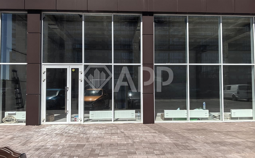 Сдаю торговое помещение, 100 м² фото