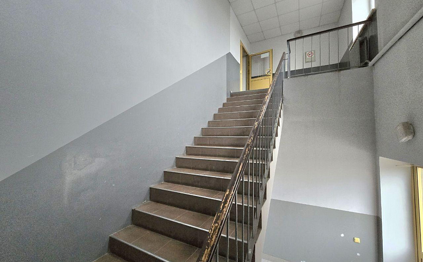 Производственно-офисное помещение, 700 м2 фото