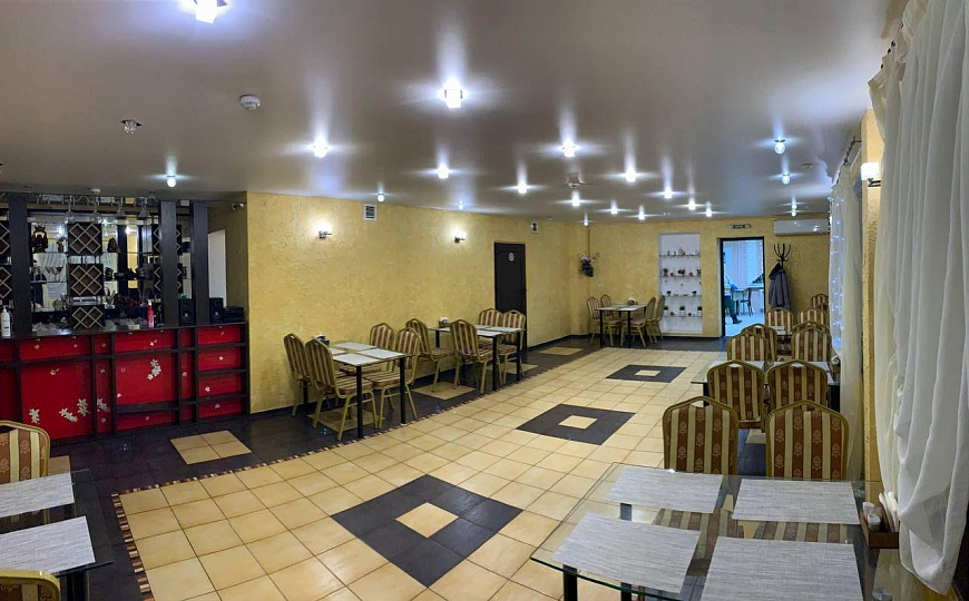 Продаётся торговое помещение, 217,3 м² фото