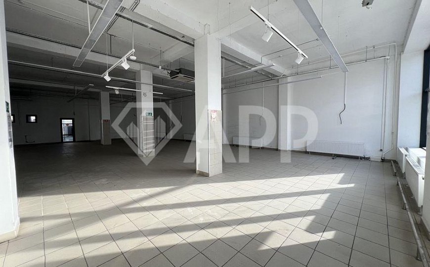 Сдаю отдельно стоящее здание с ремонтом, 400 м² фото